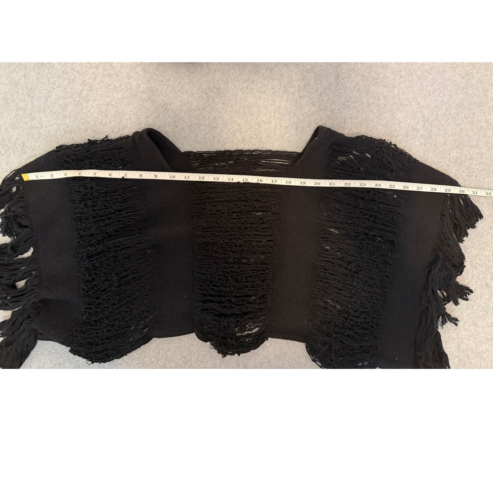 Kimonos Caribenos Black Fringe Knit Shrug Bolero Distressed Boho Capelet Poncho - Picture 3 of 4